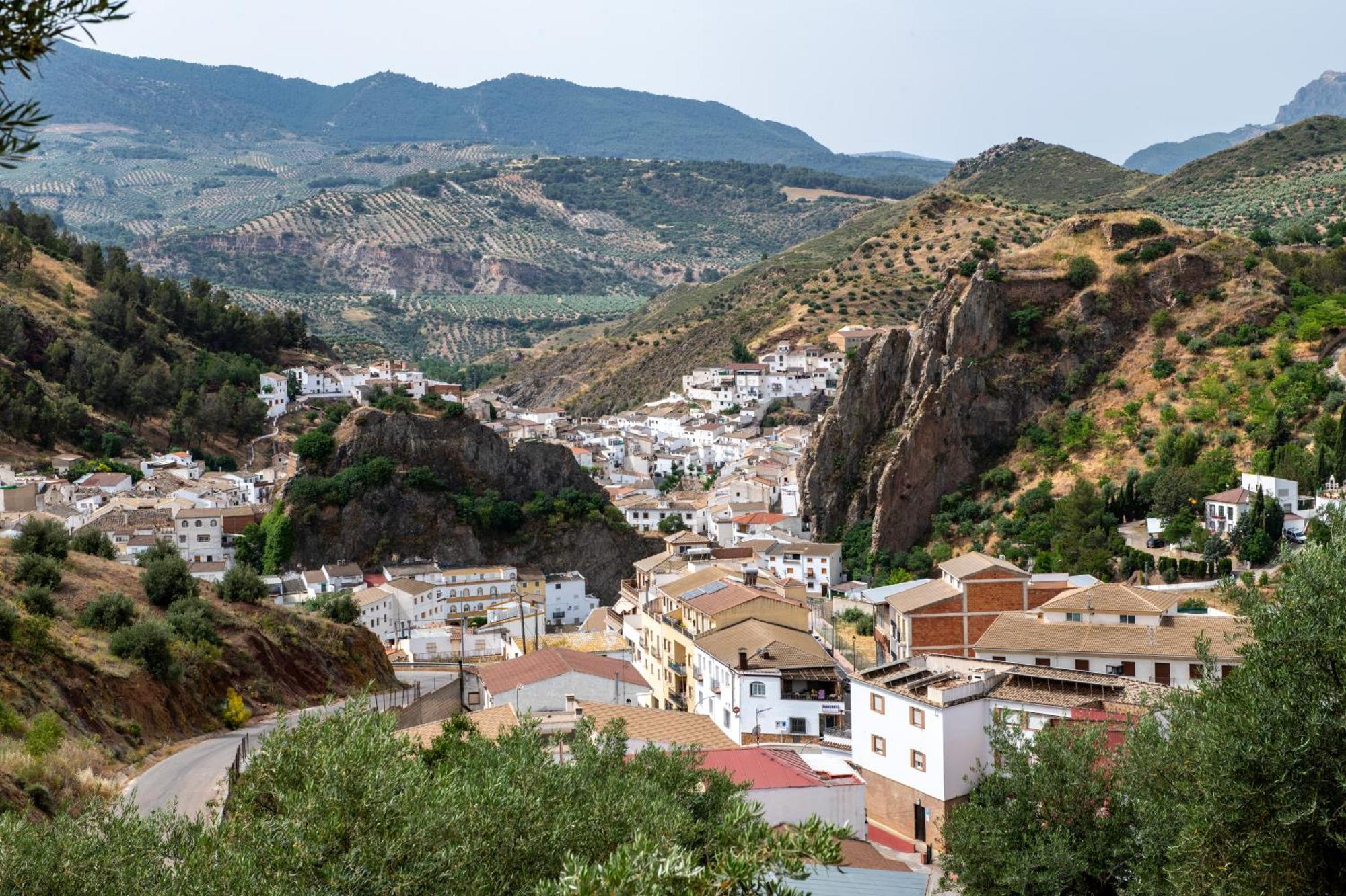 Alojamiento Turistico Loma Alta Cambil エクステリア 写真